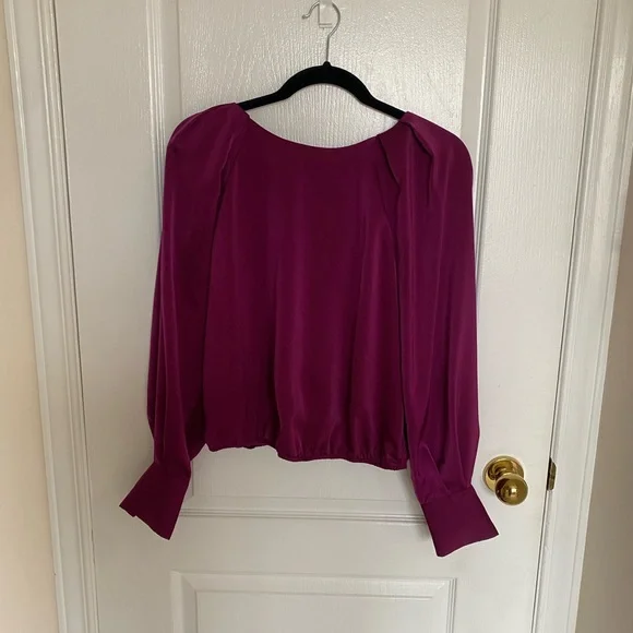 Dynamite Romy Open-Back Silky Blouse - Picture 5 of 15